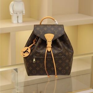 🪩 Louis Vuitton Montsouris PM Backpack
